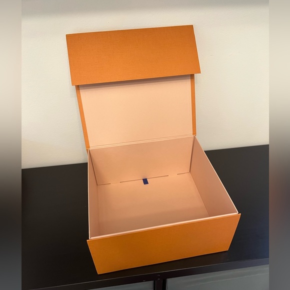 🛍️Louis Vuitton Box 11.75” x 10.5” x 5.75” - Picture 6 of 7